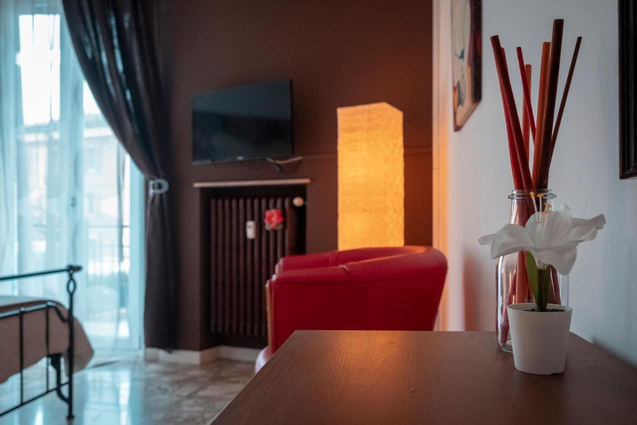 Civico 8 B&B - Appartamento 帕爾馬 外观 照片
